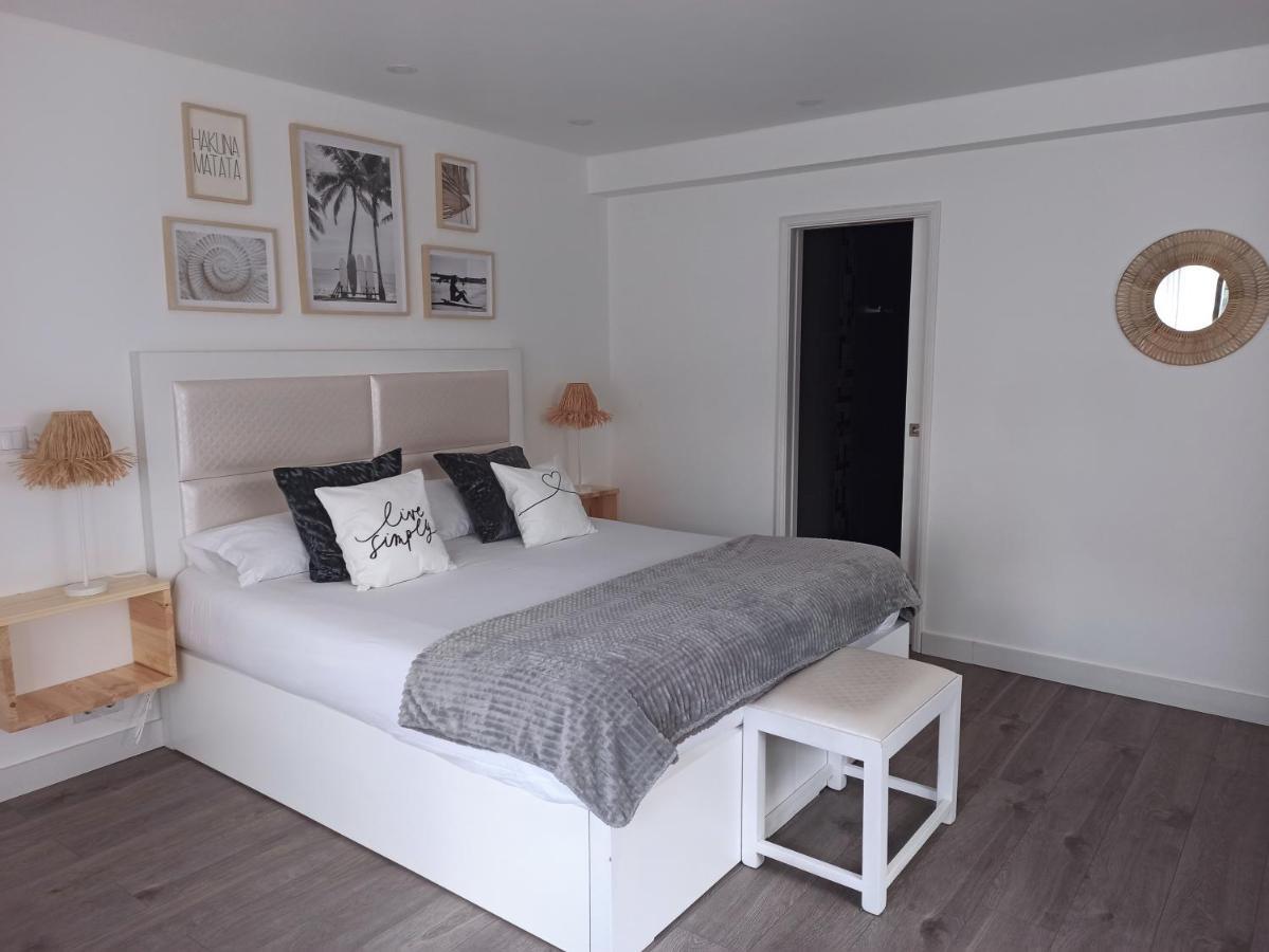 Bed and Breakfast SUPERTUBOS HOUSE Peniche Atouguia Da Baleia Exterior foto