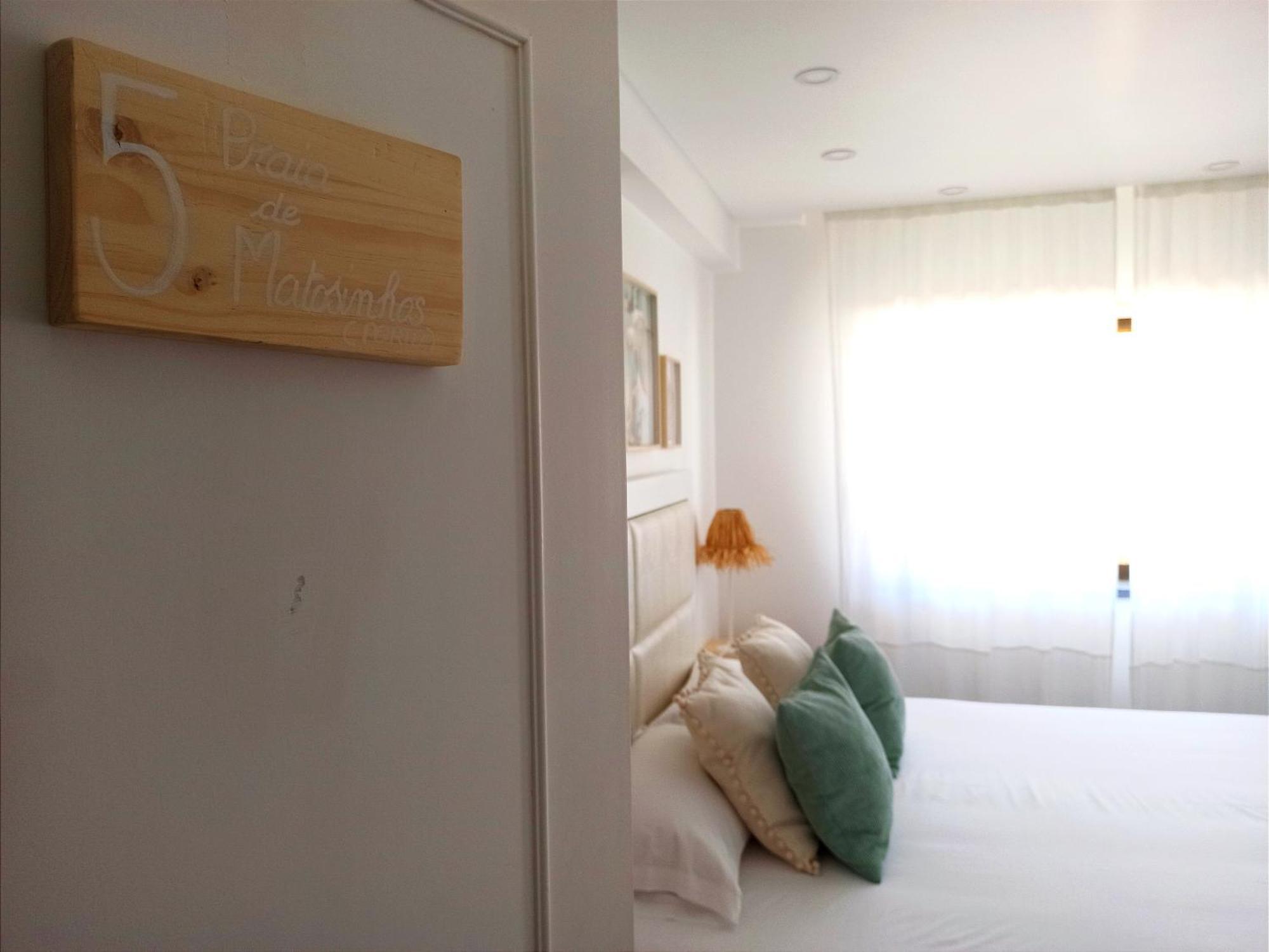 Bed and Breakfast SUPERTUBOS HOUSE Peniche Atouguia Da Baleia Zimmer foto