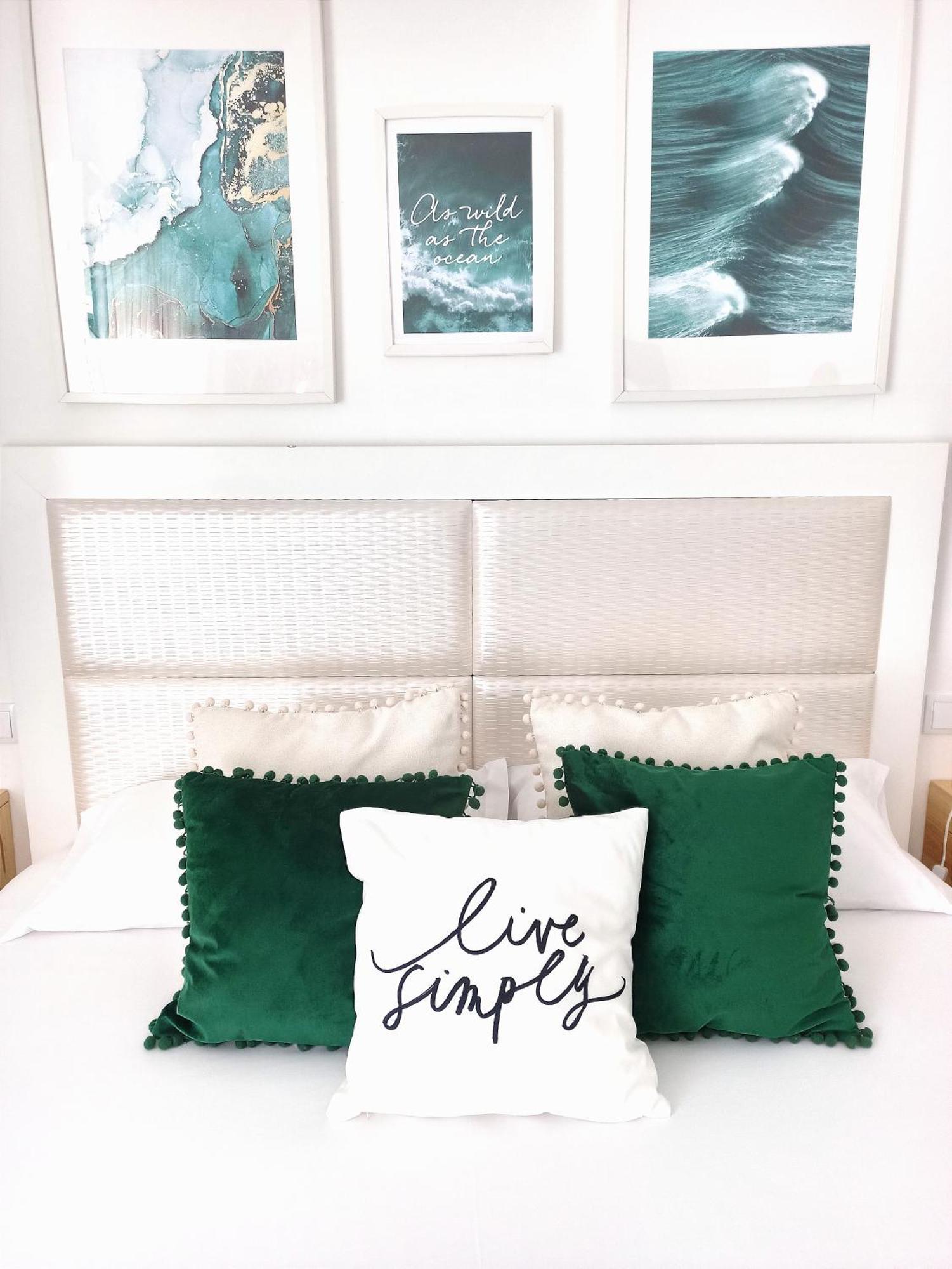 Bed and Breakfast SUPERTUBOS HOUSE Peniche Atouguia Da Baleia Zimmer foto